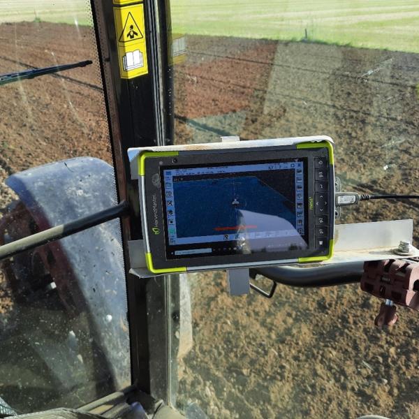 Zelfbouw RTK GPS stuurhulp