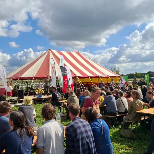 veel volk netwerkdag